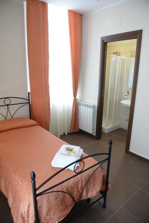 B&B San Leonardo Mascali Exteriör bild